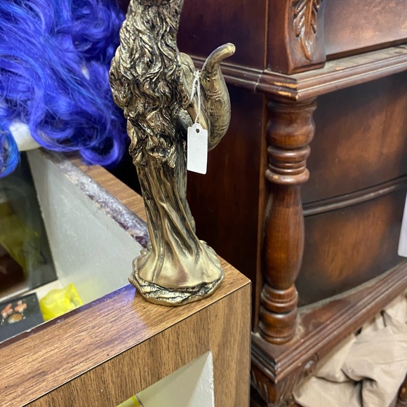 8 inch tall goddess of wealth, statue, new inbox - Picture 3 of 5